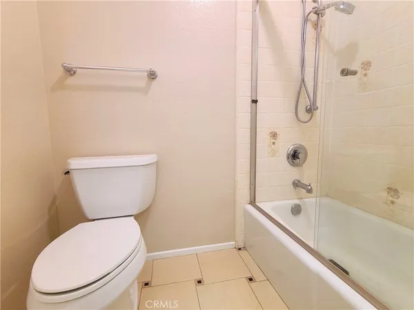 $3,595 | 109 East Hilton Avenue, Redlands, CA 92373