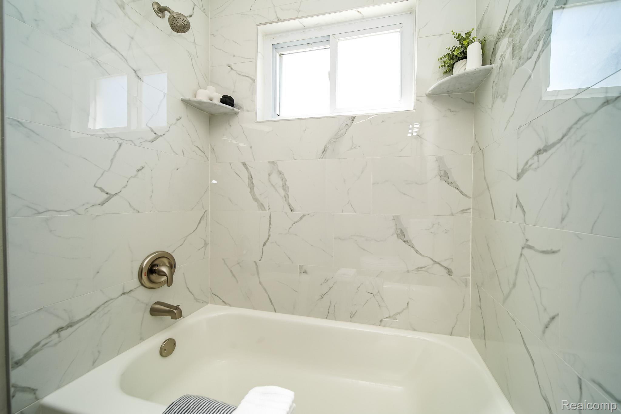 32100 Ruehle Avenue Warren, MI 48093 - Photo 31 of 54 DDS03596.jpg
