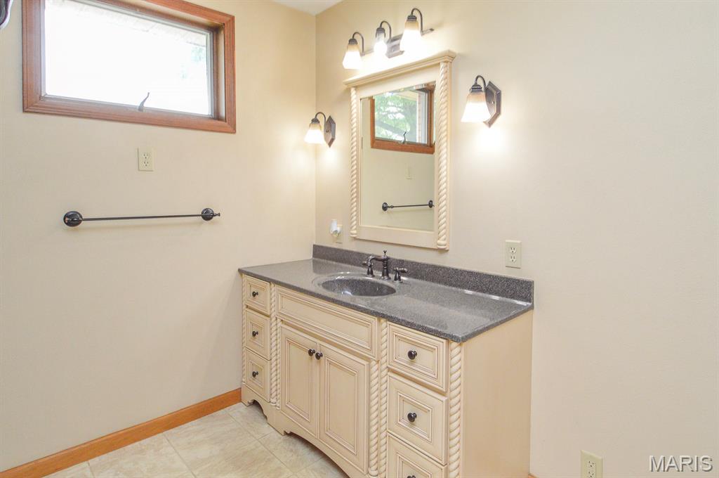 2430 Beckmann Road Lenzburg, IL 62255 - Photo 28 of 54