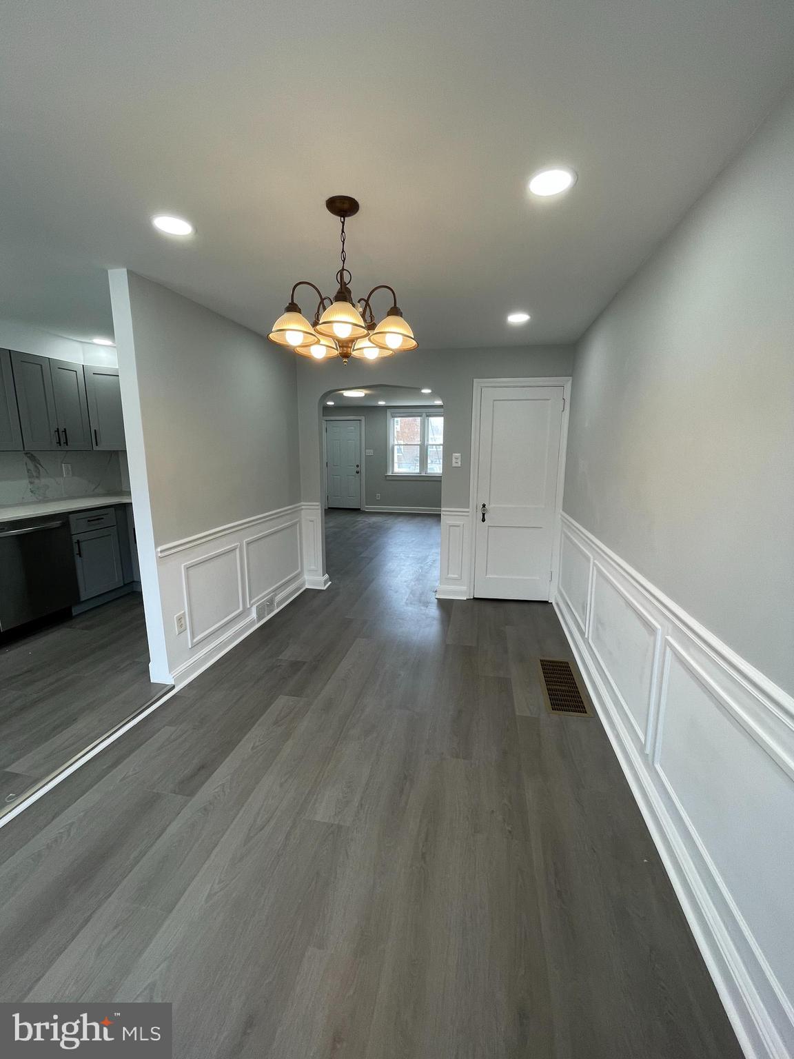 7313 Drexel Road Philadelphia, PA 19151 - Photo 11 of 27 dining room