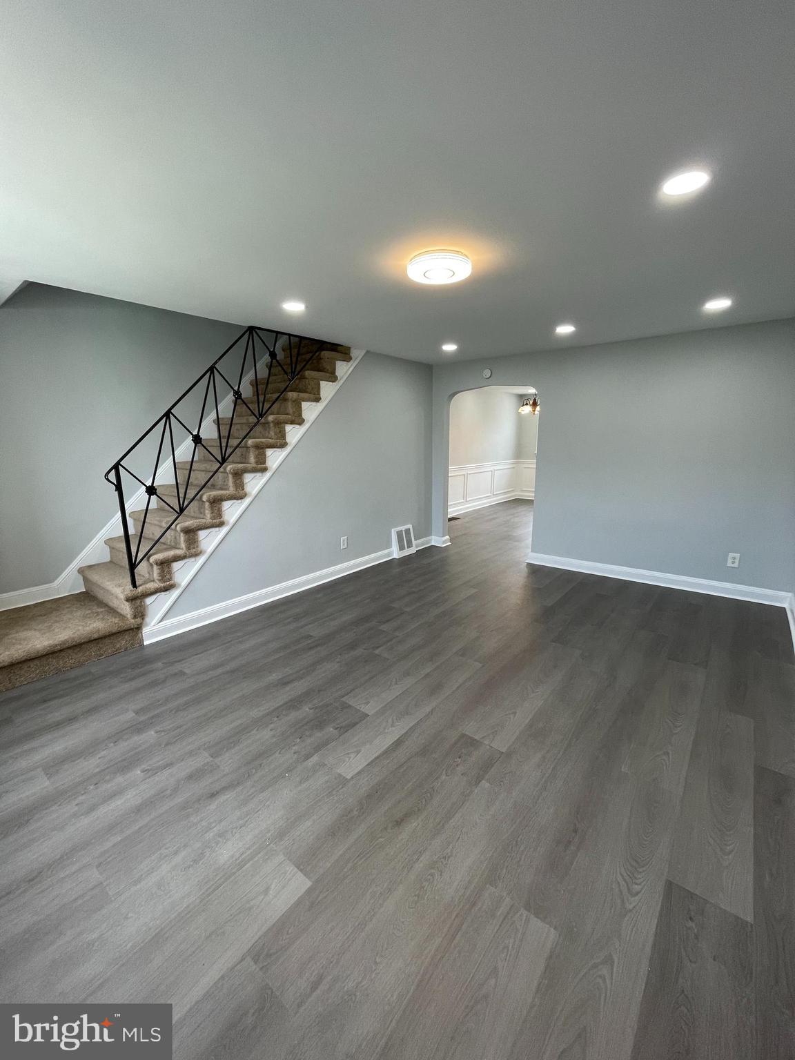 7313 Drexel Road Philadelphia, PA 19151 - Photo 13 of 27 living room