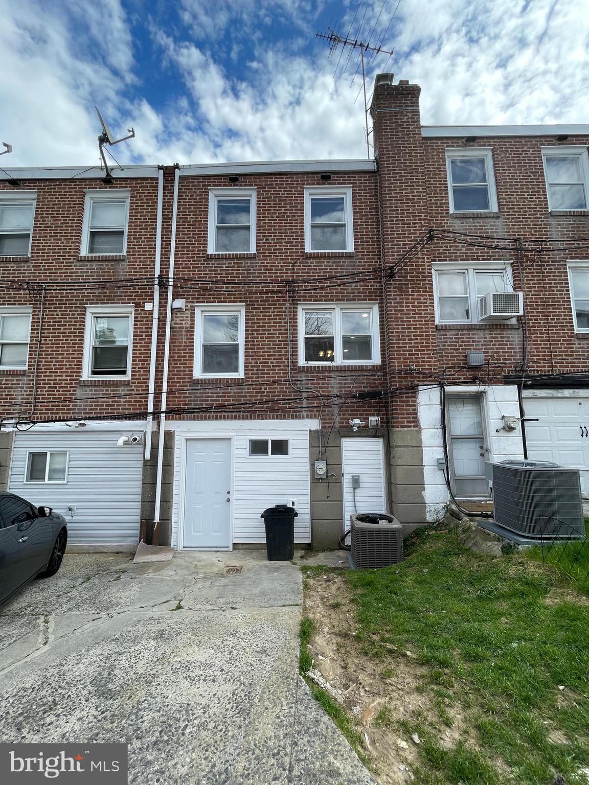 7313 Drexel Road Philadelphia, PA 19151 - Photo 22 of 27 back entrance