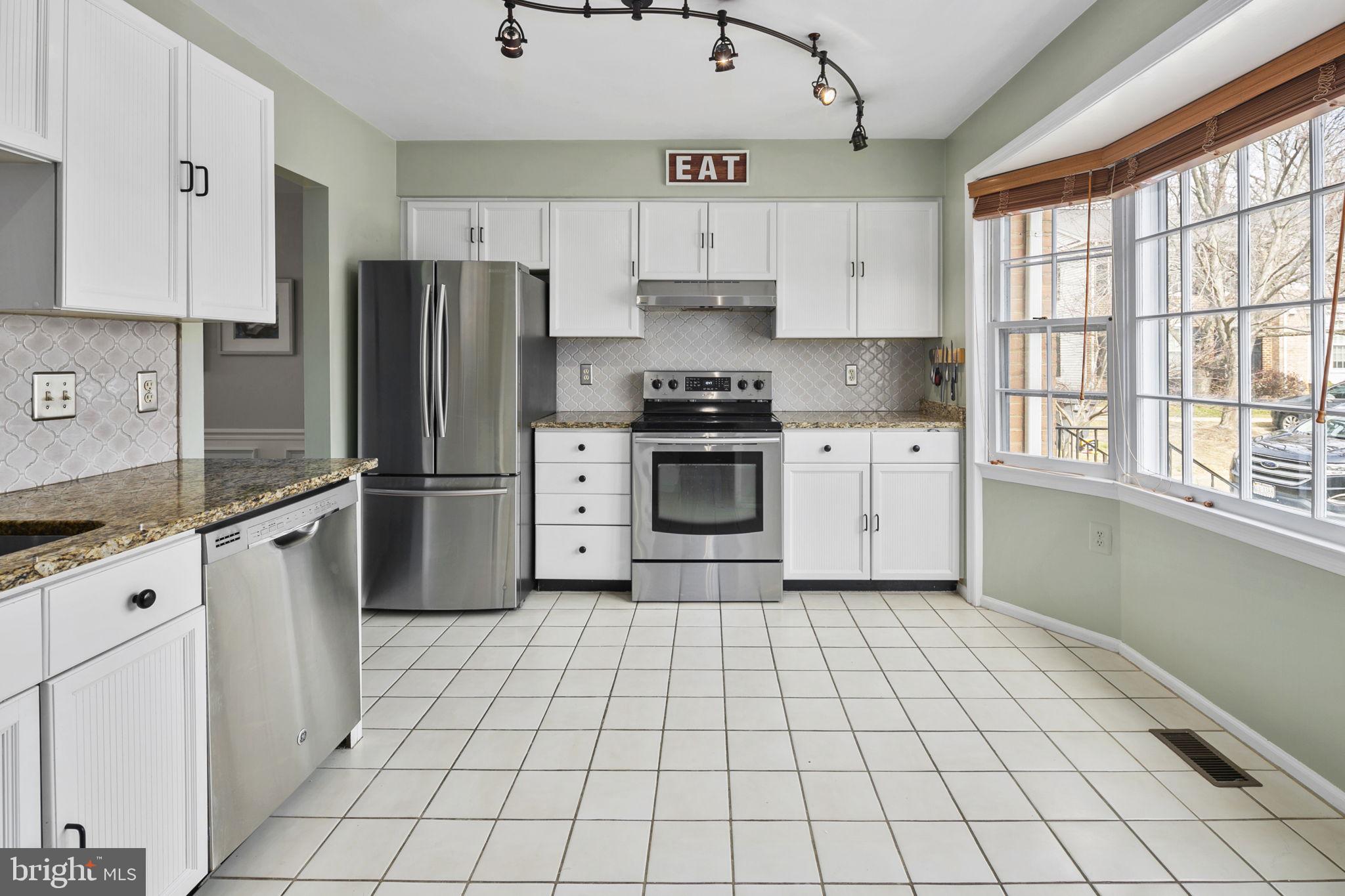 5708 Ridge View Drive Alexandria, VA 22310 - Photo 9 of 45 Gallery Image 9