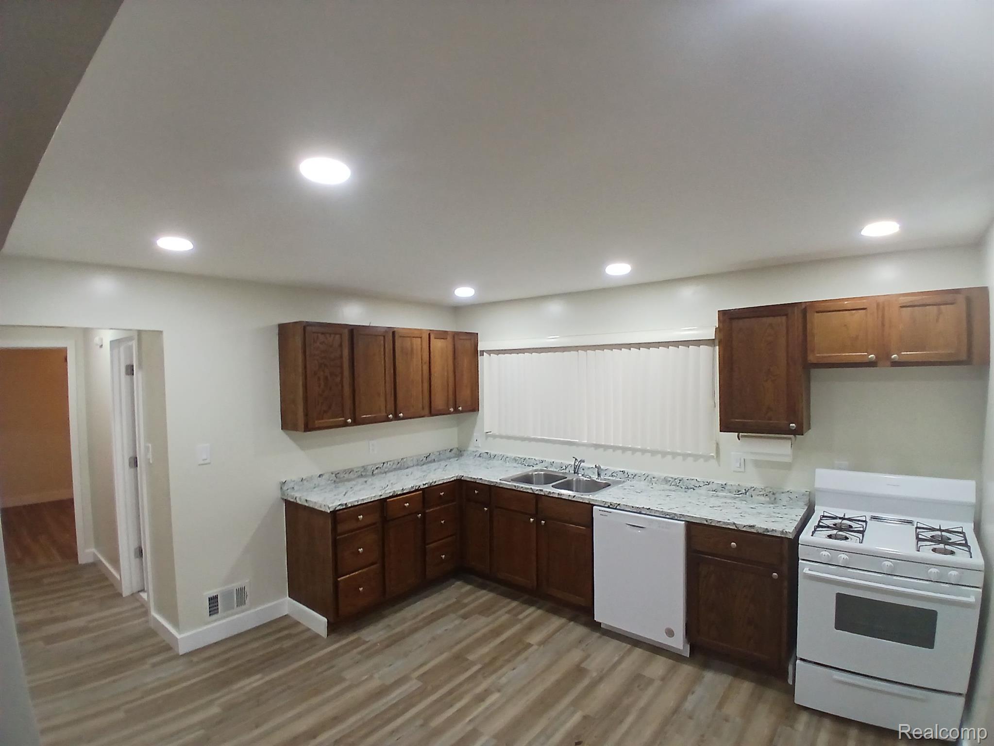 31745 Beverly Road Romulus, MI 48174 - Photo 21 of 70 Gallery Image 21