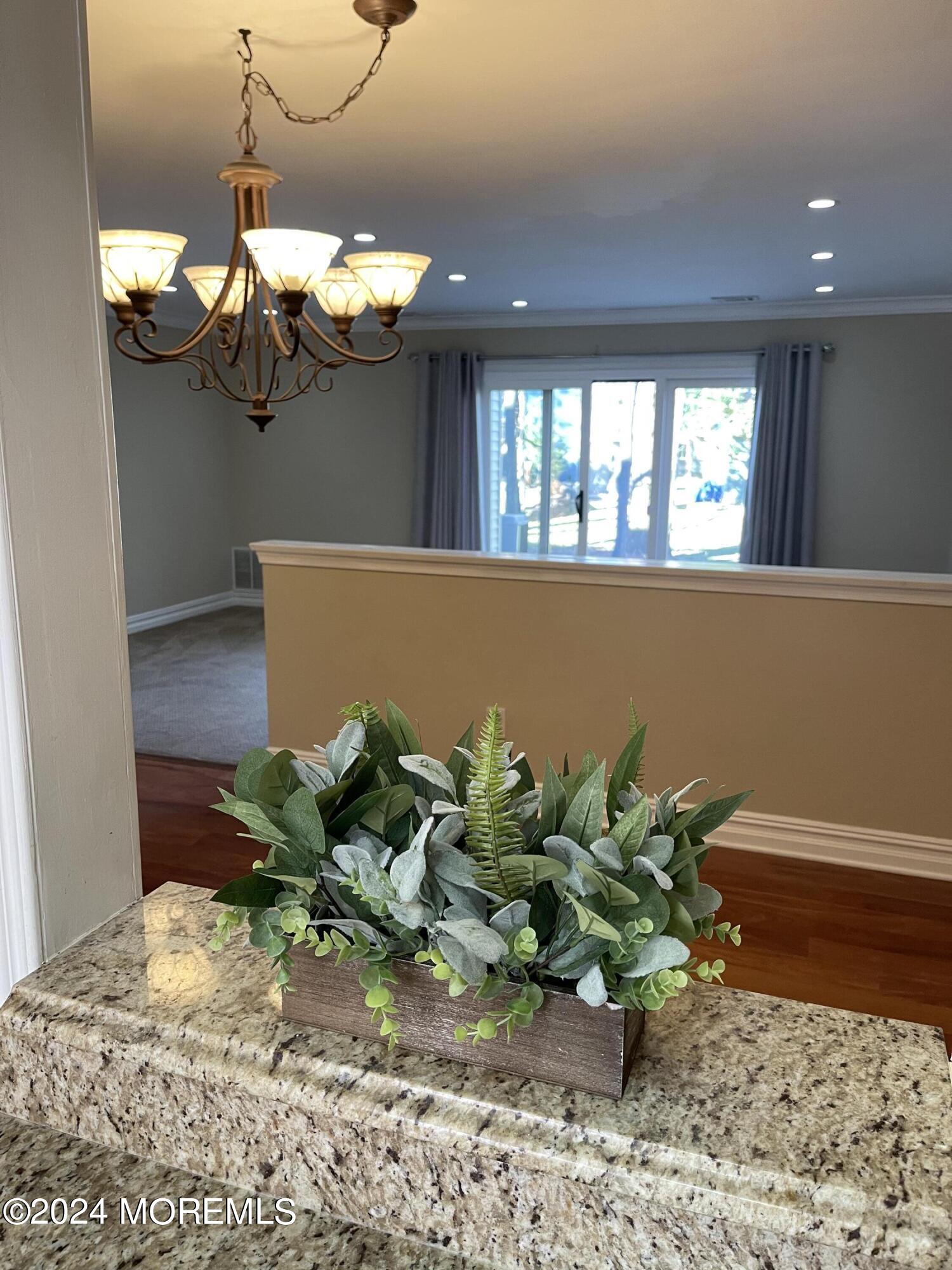 173 Edinburgh Court Matawan, NJ 07747 - Photo 3 of 22 YErw%QAbR%OI53HJCr7GkA