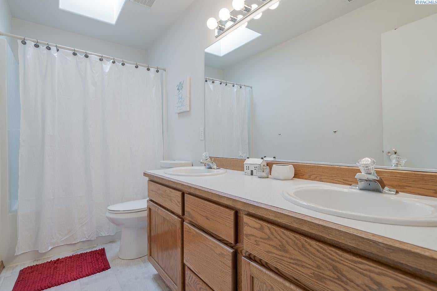 2725 Kyle Road Kennewick, WA 99338 - Photo 17 of 28 Gallery Image 17