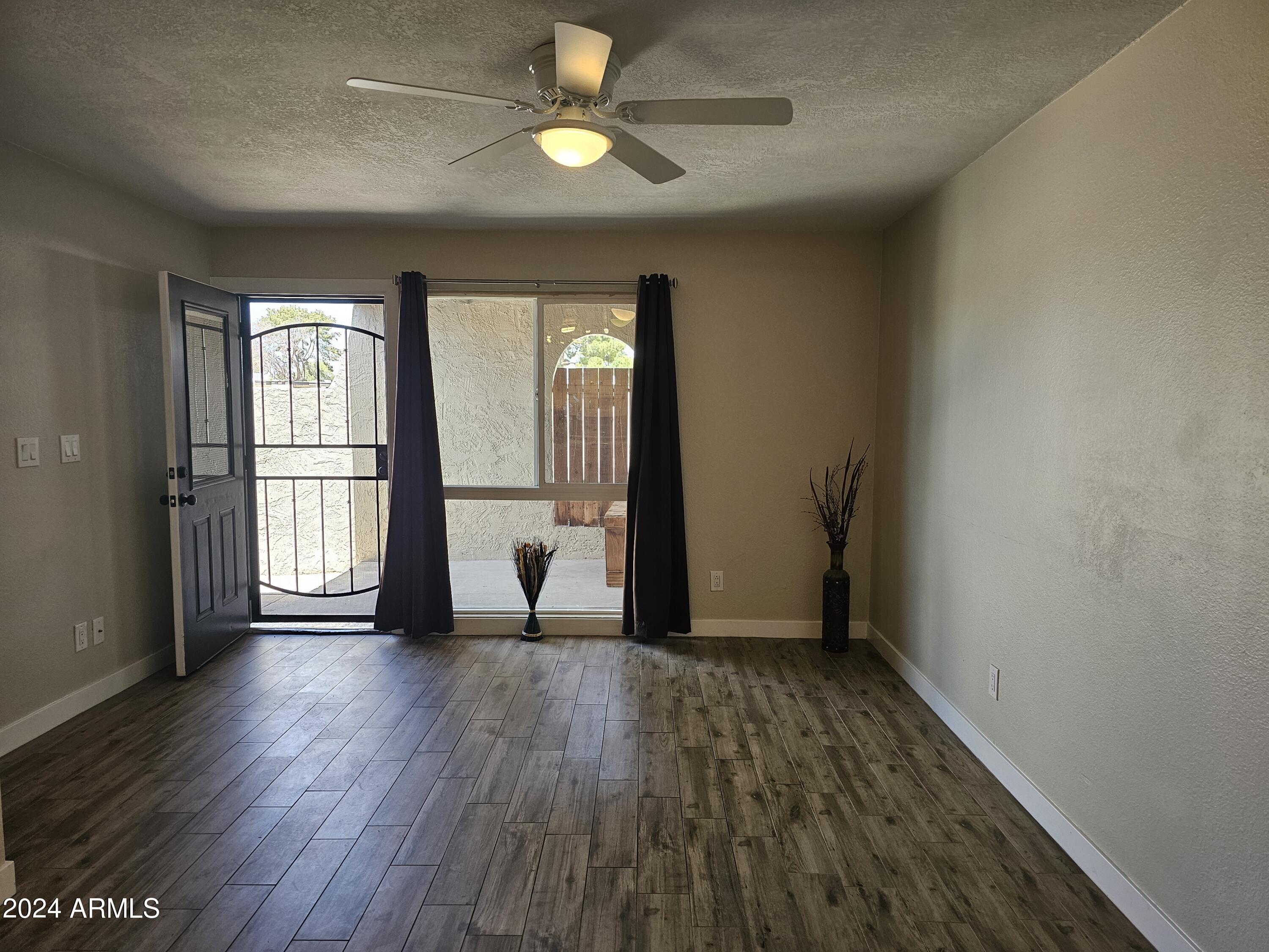 830 South Dobson Road, Unit 25 Mesa, AZ 85202 - Photo 8 of 37 liv view