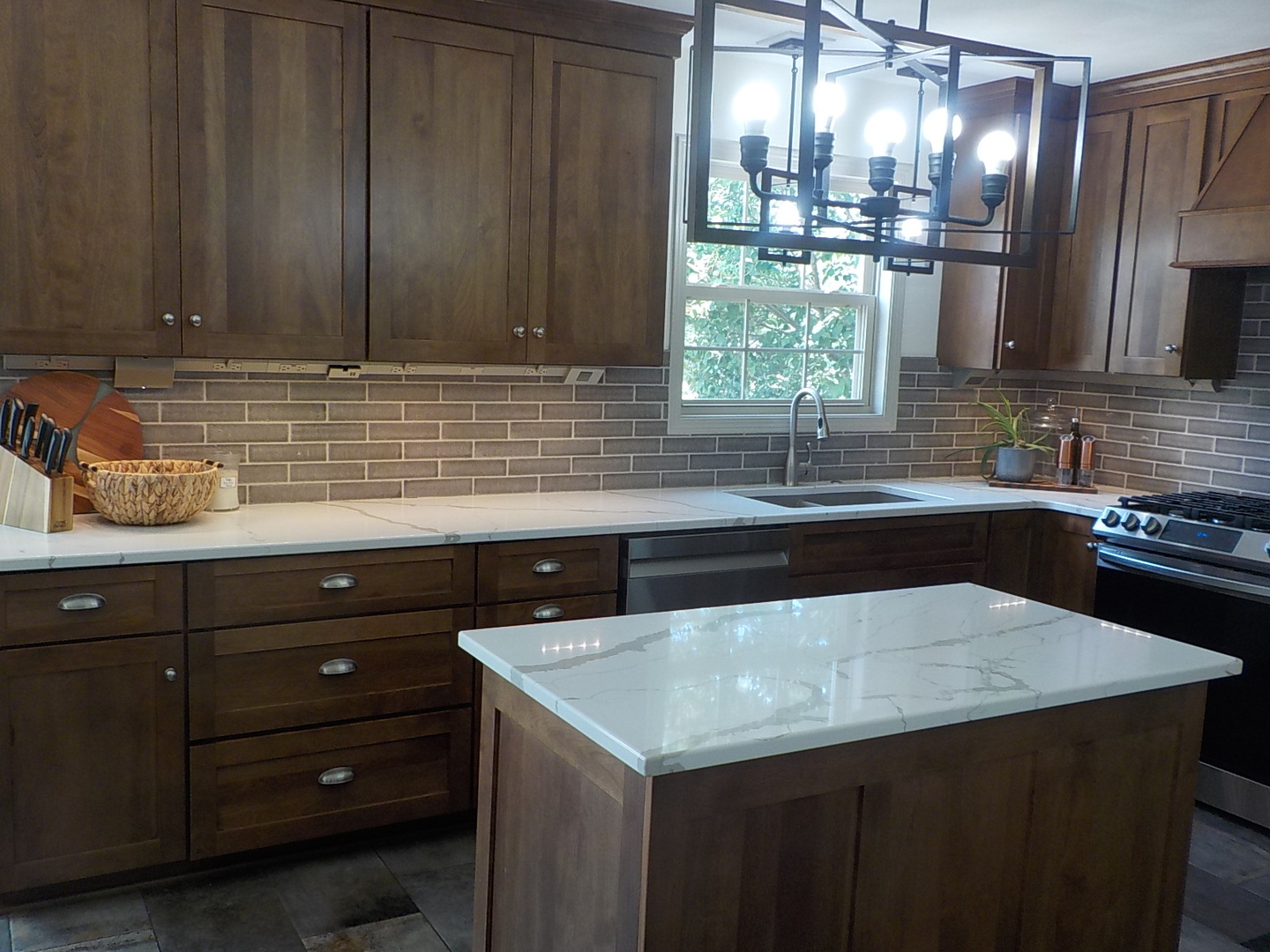 4412 Ridgeview Lane Byron, IL 61010 - Photo 13 of 35 a kitchen with a sink and cabinets