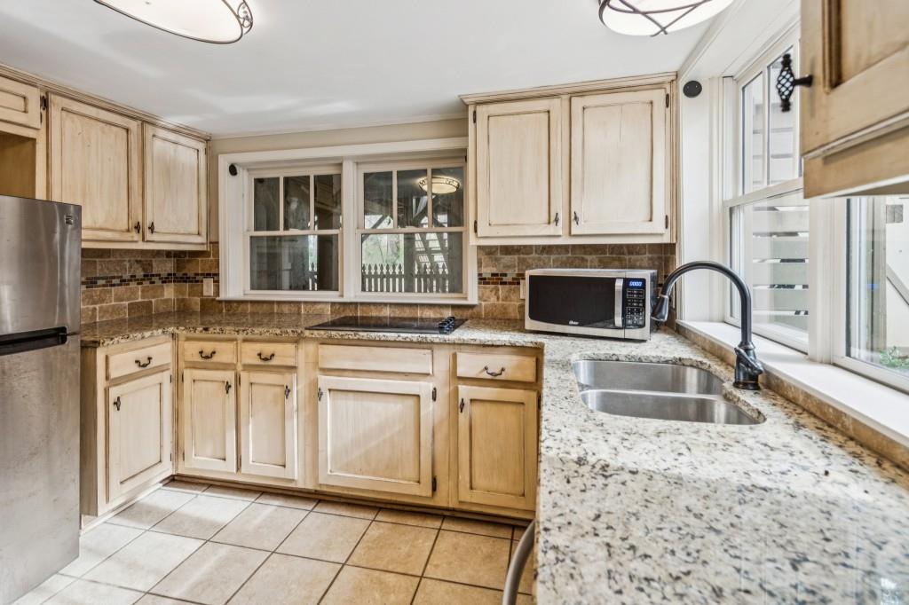 1597 Frazier Road Decatur, GA 30033 - Photo 7 of 47