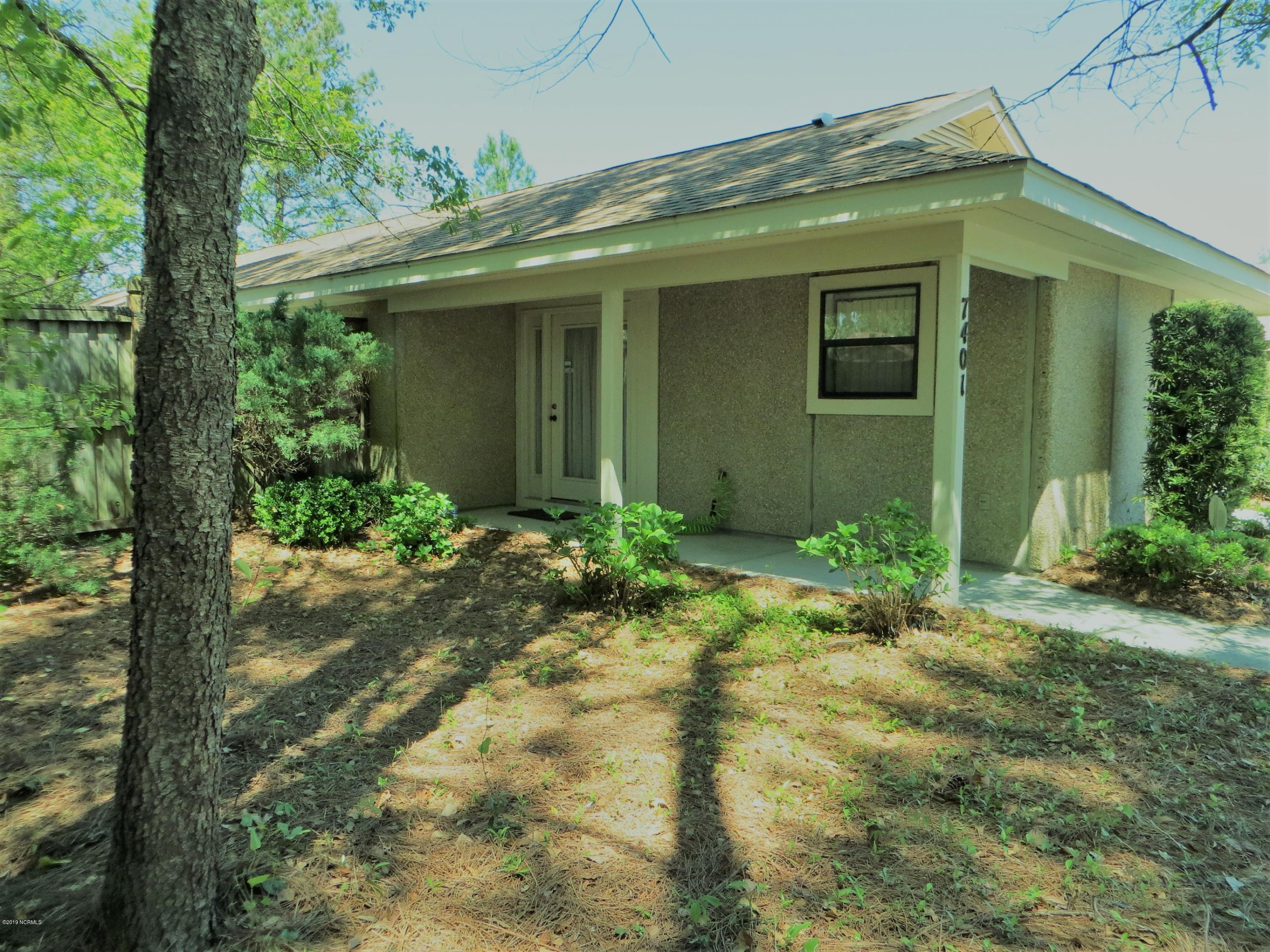 7401 Ridgeview Place Wilmington, NC 28411 - Photo 3 of 19 IMG_1844