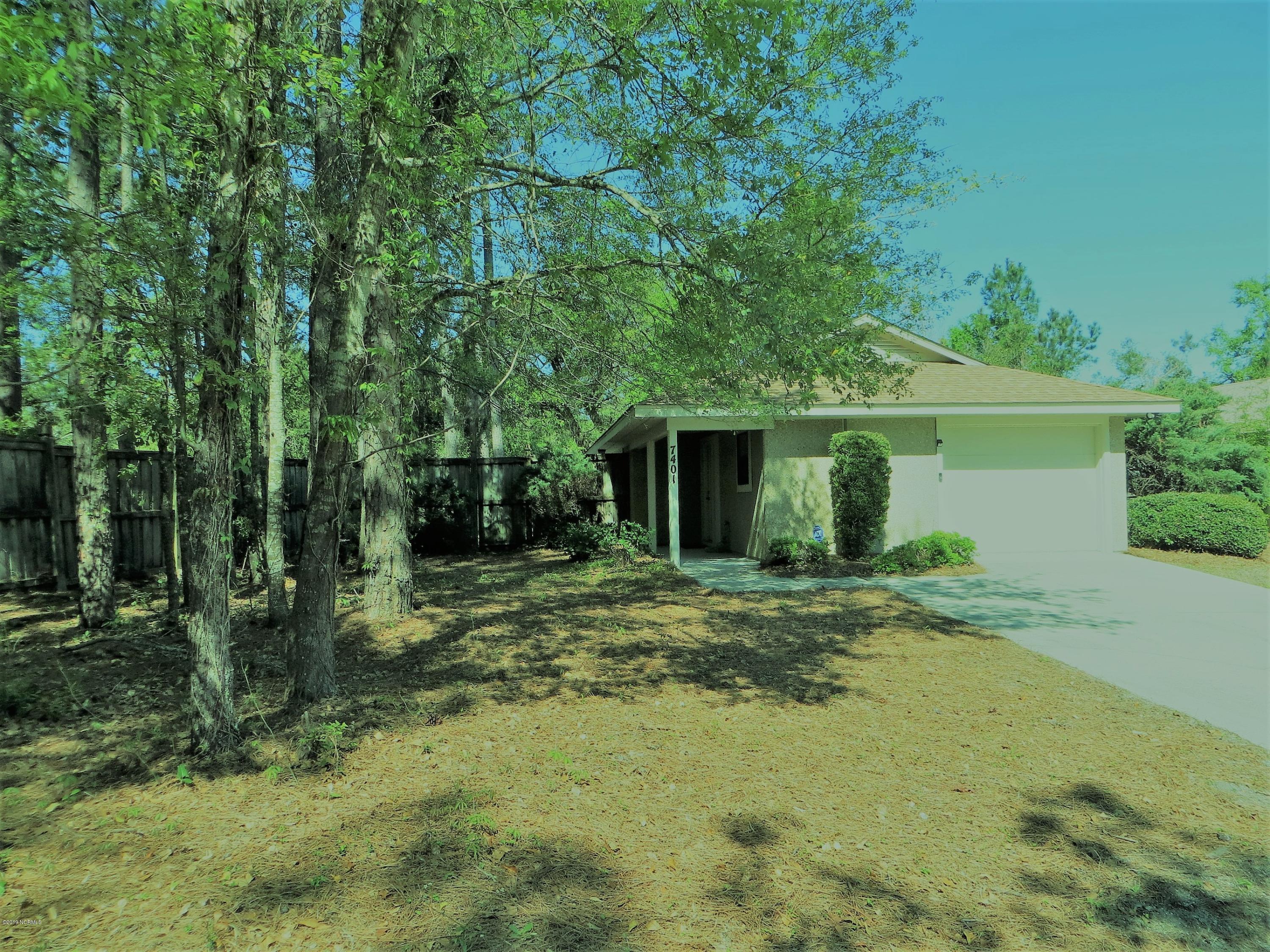 7401 Ridgeview Place Wilmington, NC 28411 - Photo 4 of 19 IMG_1802
