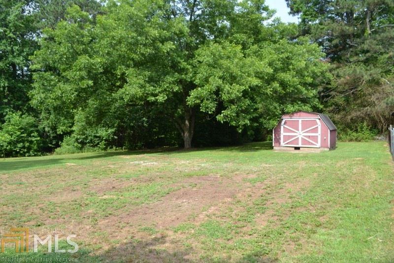 5.596 ACRES WITH OVER 400FT OF ROAD FRONTAGE!