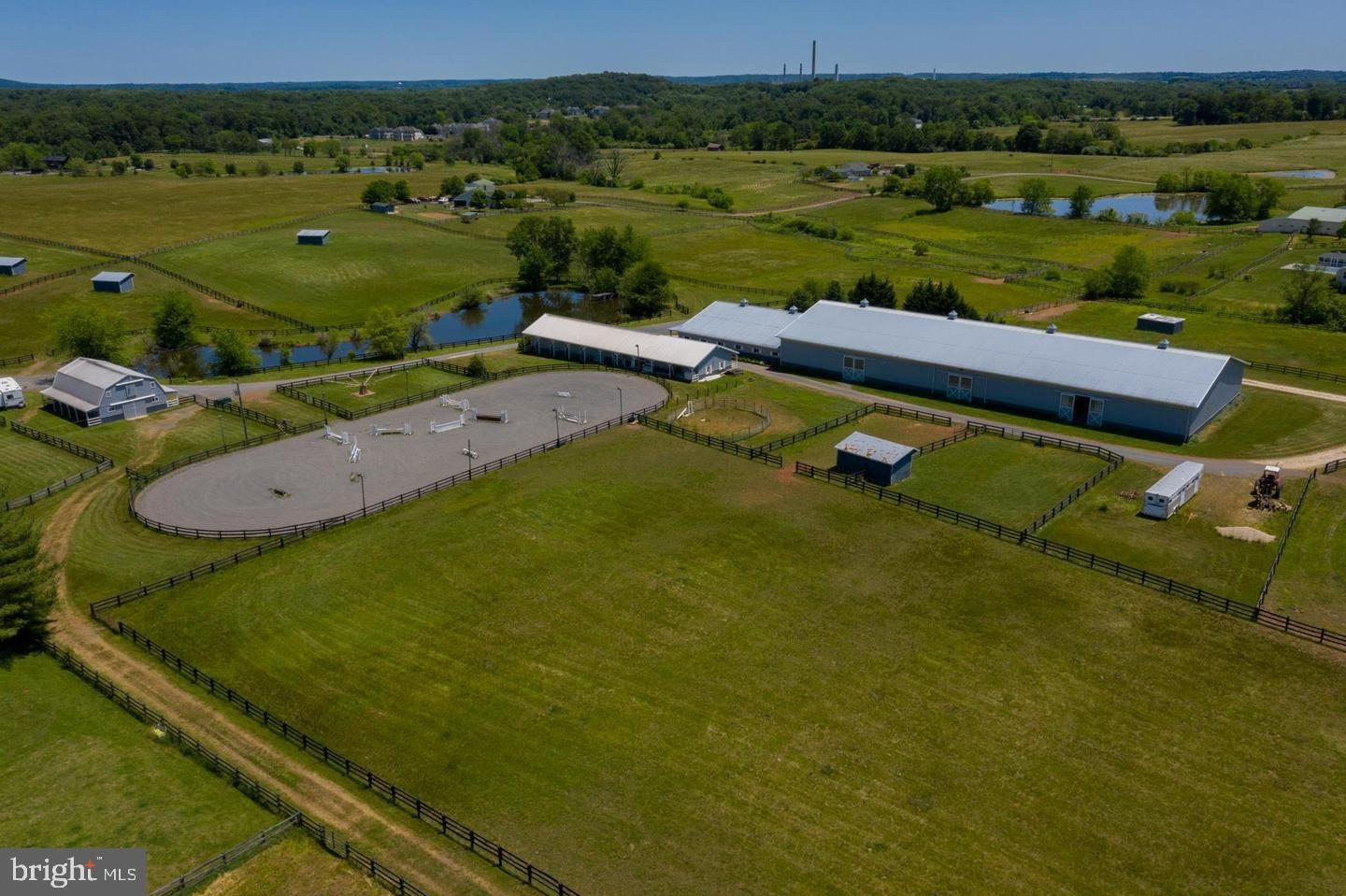 42873 Lucketts Road Leesburg, VA 20176 - Photo 18 of 122