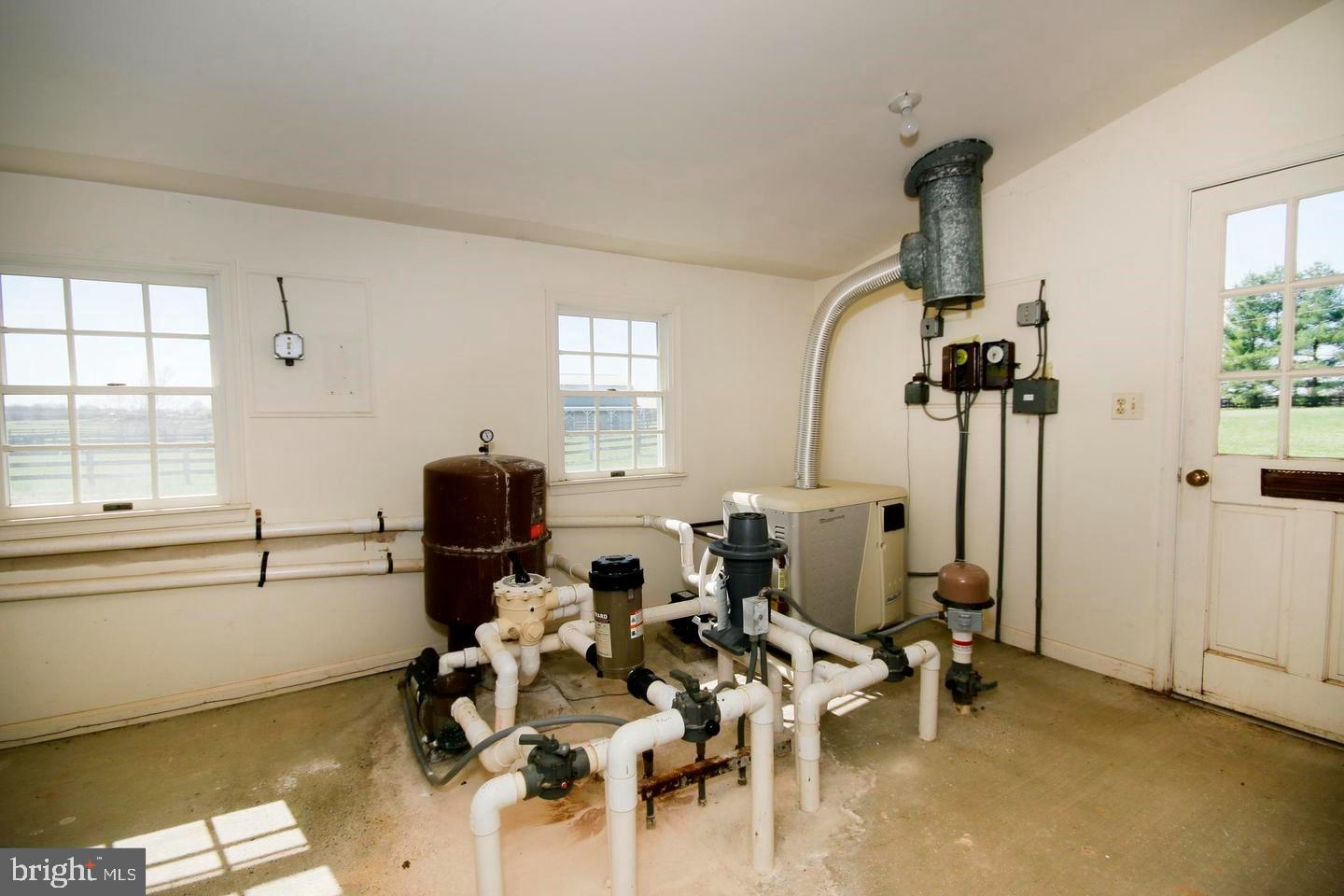 42873 Lucketts Road Leesburg, VA 20176 - Photo 53 of 122