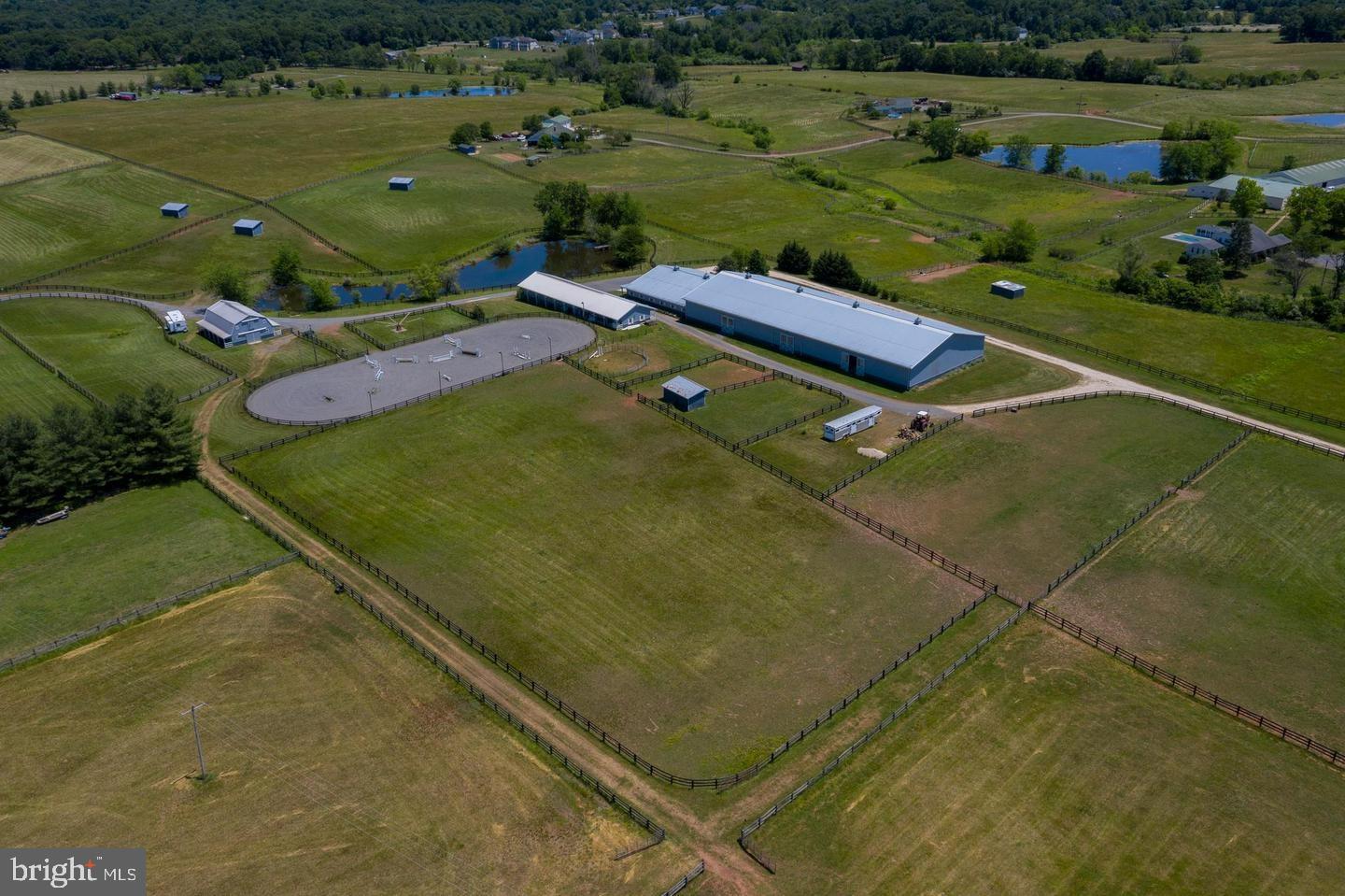 42873 Lucketts Road Leesburg, VA 20176 - Photo 9 of 122