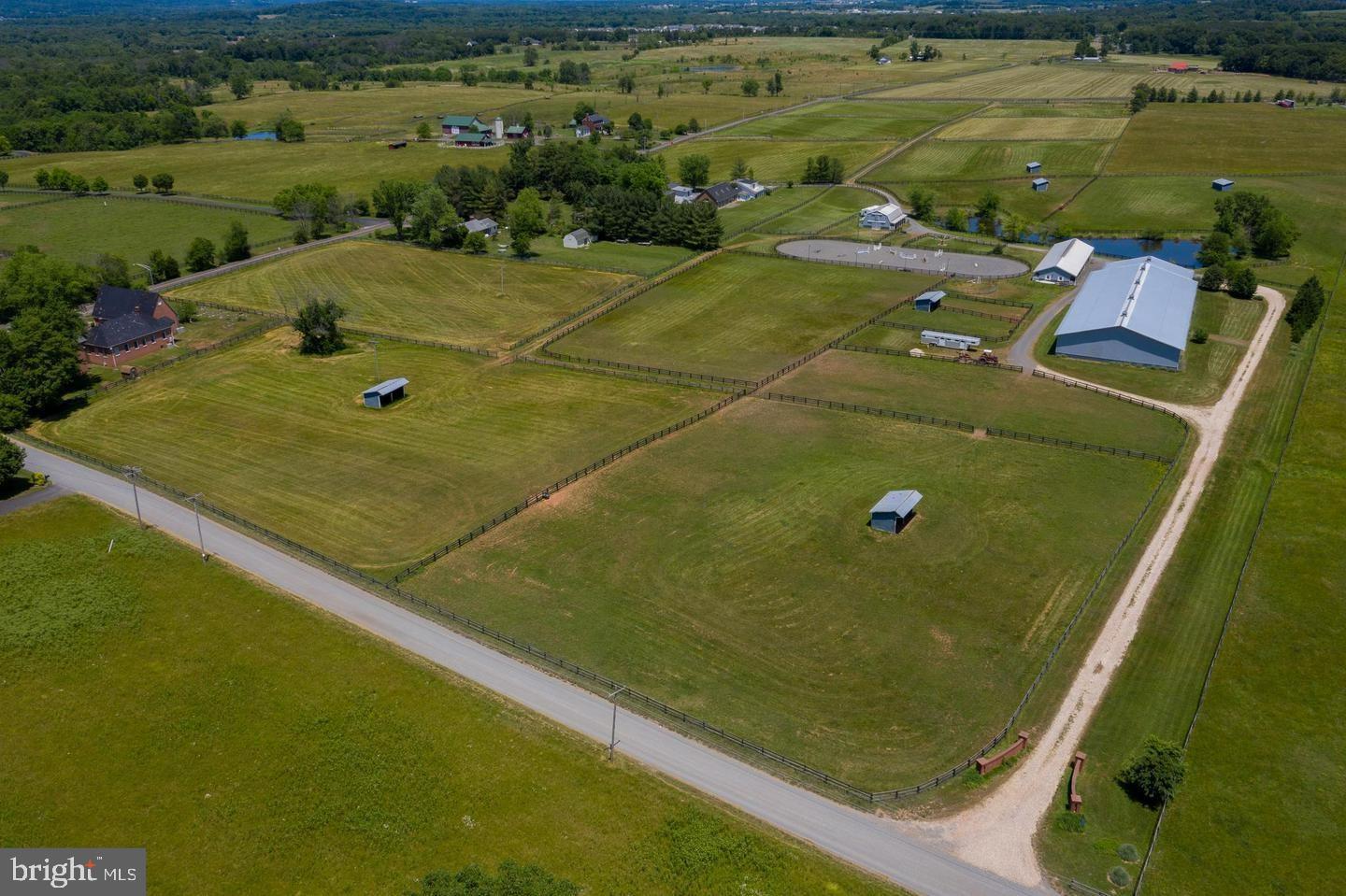 42873 Lucketts Road Leesburg, VA 20176 - Photo 10 of 122