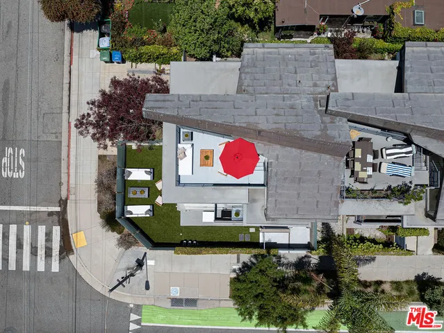 $2,899,000 | 235 Ocean Park Boulevard, Unit 1, Santa Monica, CA 90405