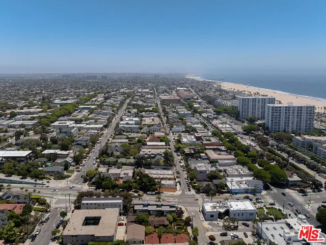 $2,899,000 | 235 Ocean Park Boulevard, Unit 1, Santa Monica, CA 90405