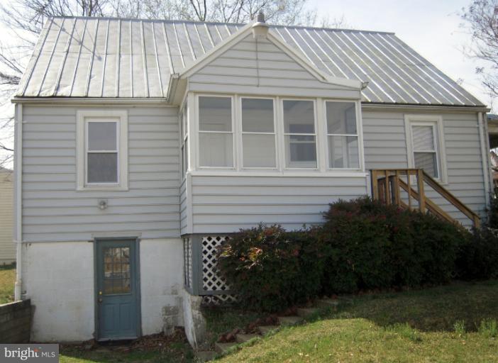 7101 Sandy Spring Road Laurel, MD 20707 - Photo 6 of 10 Exterior (General)