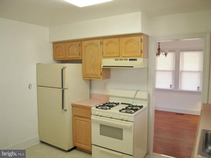 7101 Sandy Spring Road Laurel, MD 20707 - Photo 8 of 10 Kitchen