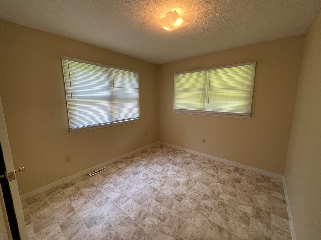 628 Ridge Road Johnston, SC 29832 - Photo 8 of 16