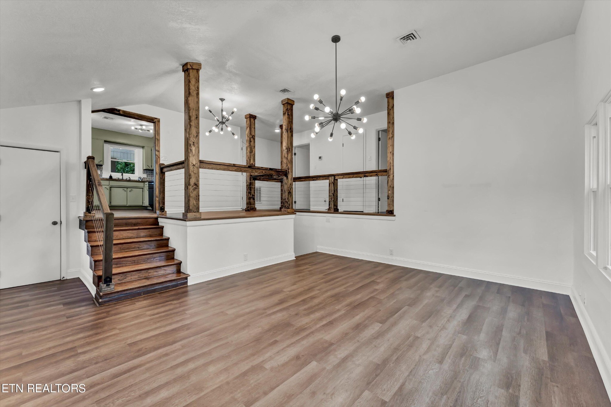 133 Londonderry Road Knoxville, TN 37923 - Photo 5 of 35 a view of entryway and hall with wooden floor