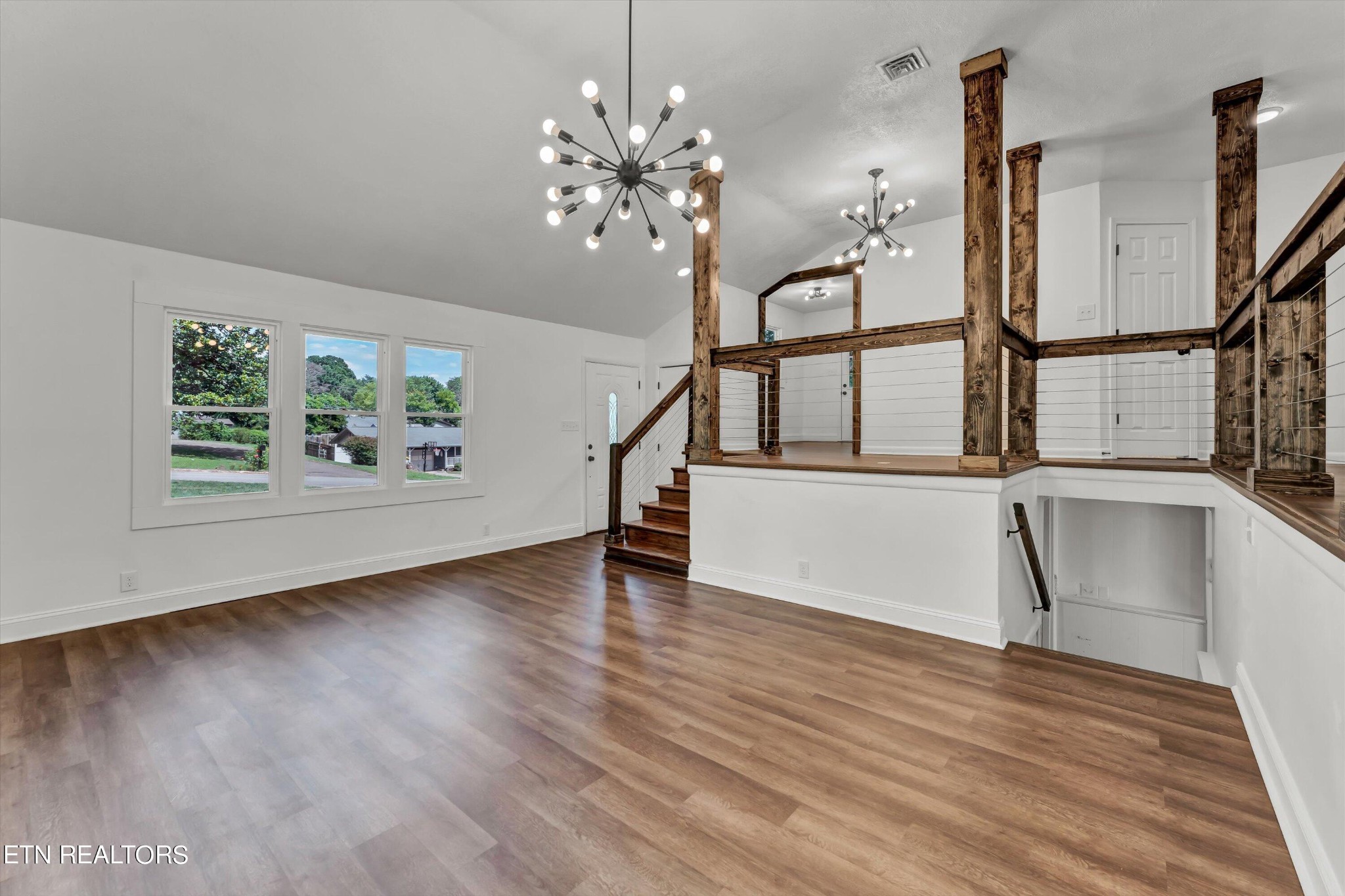 133 Londonderry Road Knoxville, TN 37923 - Photo 6 of 35 a view of entryway and hall with wooden floor