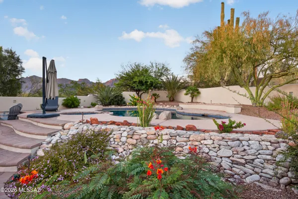 $735,000 | 5585 North Maria Drive, Tucson, AZ 85704