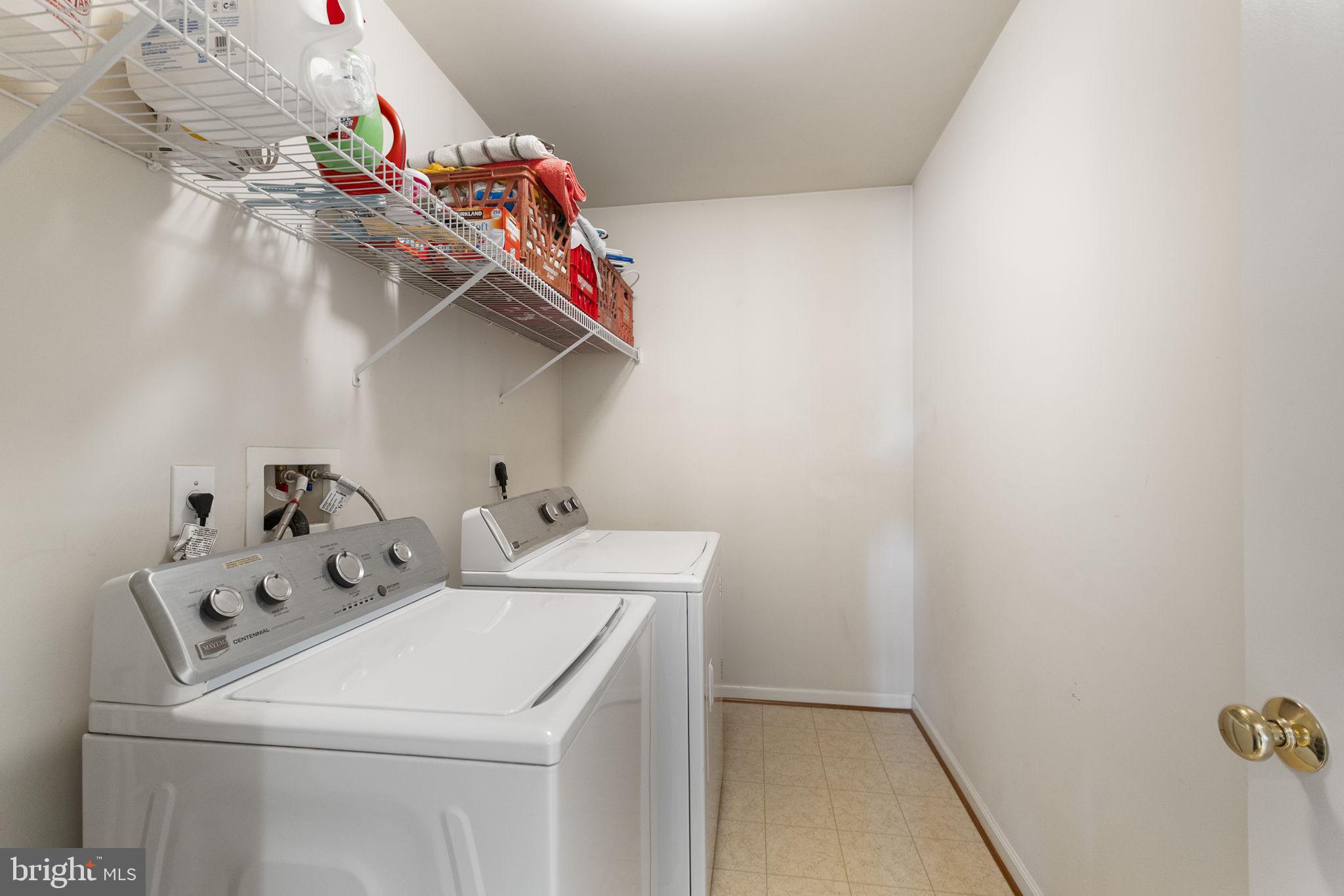 23418 Clarksridge Road Clarksburg, MD 20871 - Photo 21 of 40 Upper level laundry room