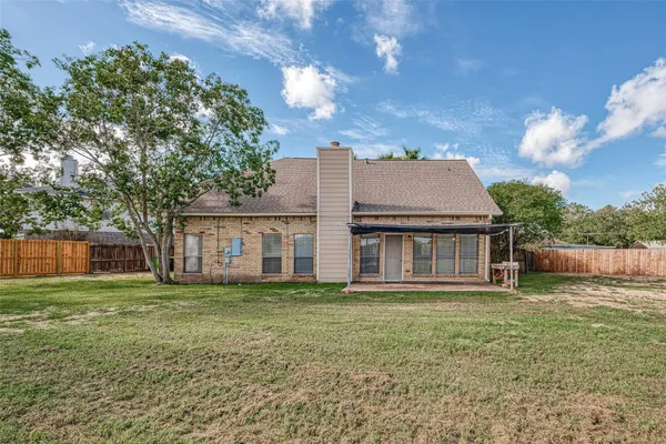 $2,400 | 703 Turtle Creek Drive, Missouri City, TX 77489