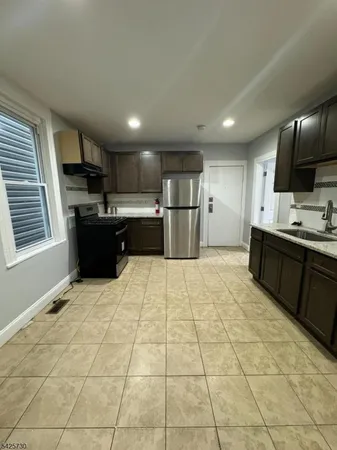 $1,900 | 103 South 9th Street, Newark, NJ 07107