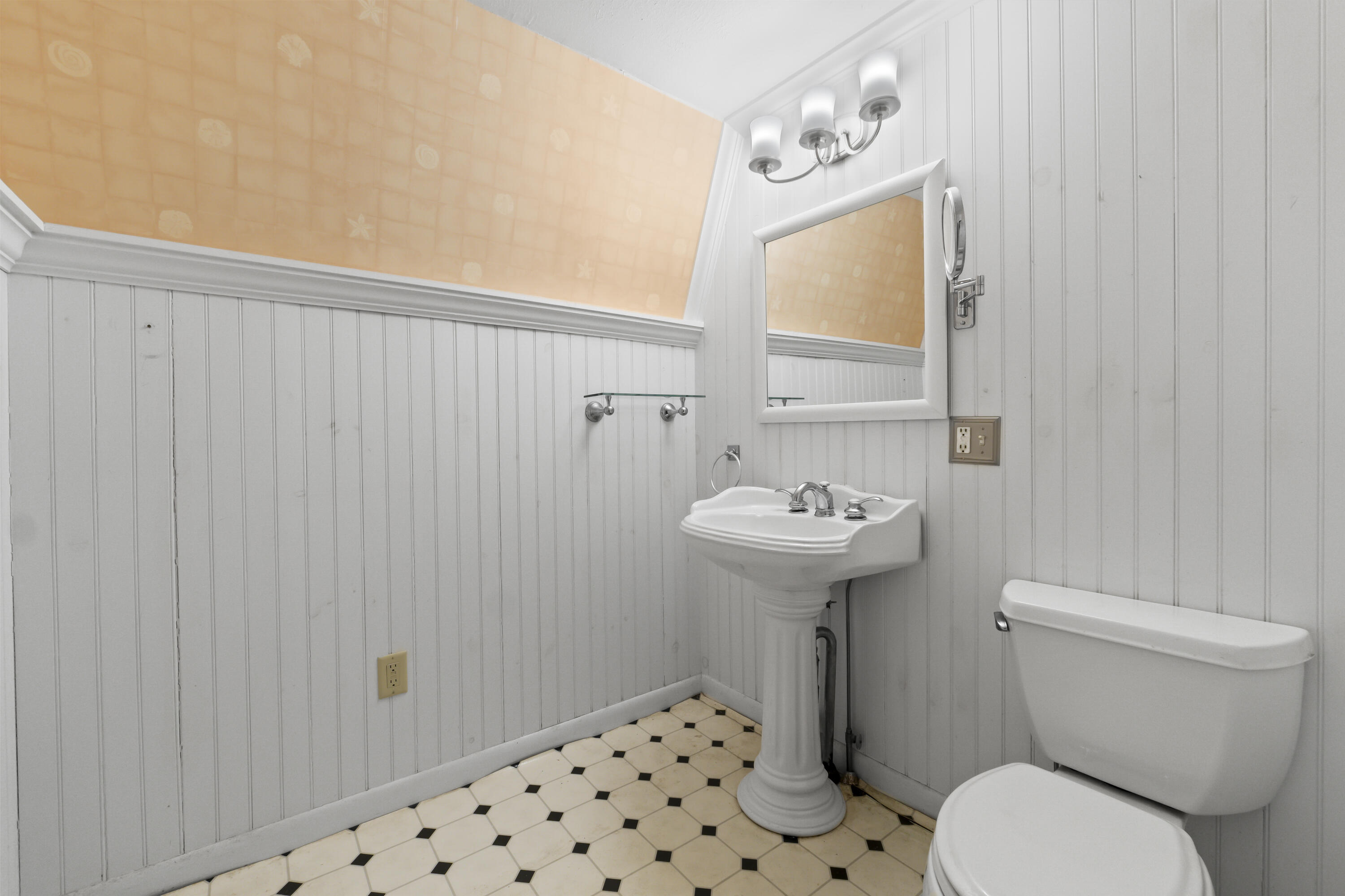 31 Pine Hill Road South Cape Neddick, ME 03902 - Photo 36 of 45 Bathroom 2