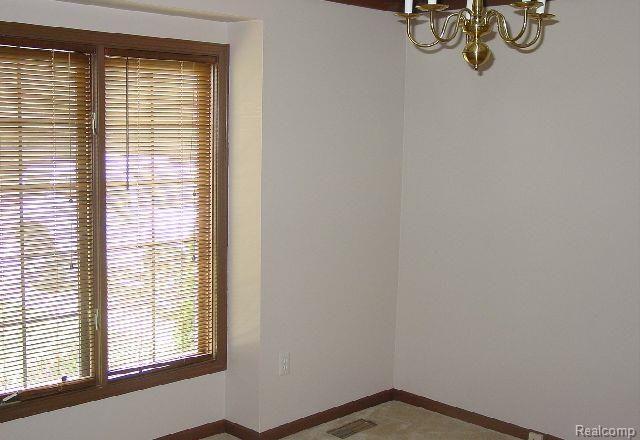 396 Fordcroft Drive Rochester, MI 48309 - Photo 8 of 25 Den-Library