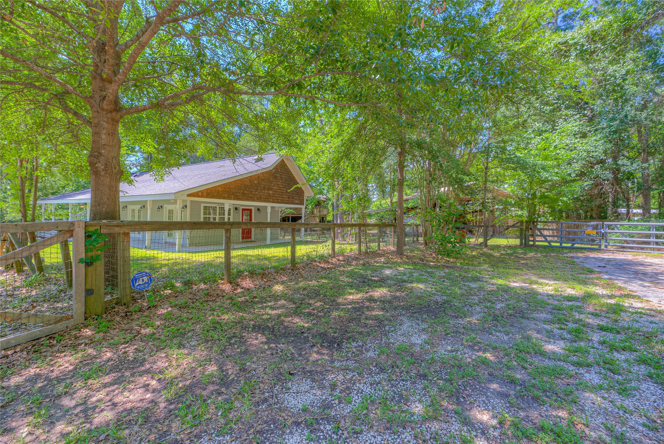 641 Red Clover Livingston, TX 77351 - Photo 10 of 43