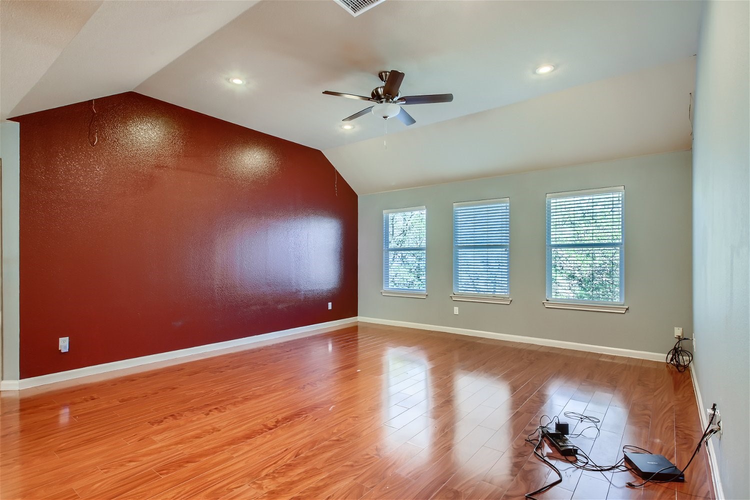 5320 Spirea Cove Austin, TX 78749 - Photo 24 of 28 wooden floor in an empty room with a window