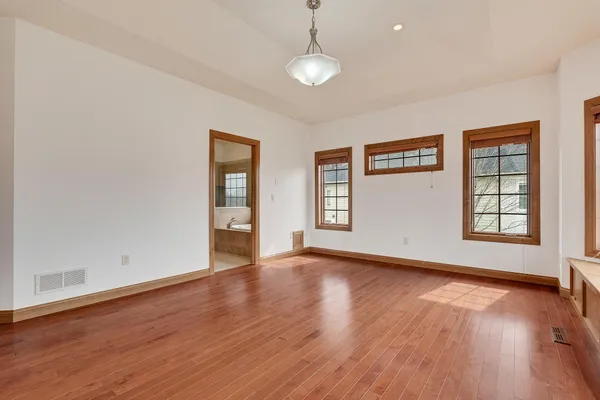 $799,900 | 3315 Augusta Lane, Onalaska, WI 54650