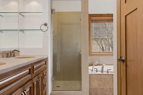 $799,900 | 3315 Augusta Lane, Onalaska, WI 54650