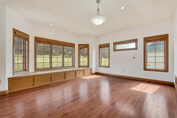 $799,900 | 3315 Augusta Lane, Onalaska, WI 54650