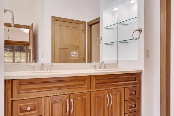 $799,900 | 3315 Augusta Lane, Onalaska, WI 54650