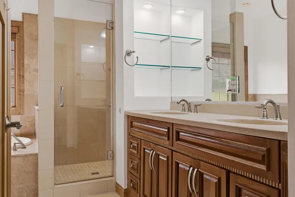 $799,900 | 3315 Augusta Lane, Onalaska, WI 54650