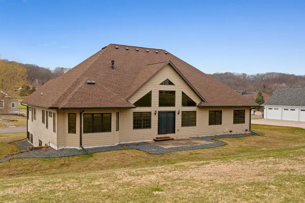 $799,900 | 3315 Augusta Lane, Onalaska, WI 54650