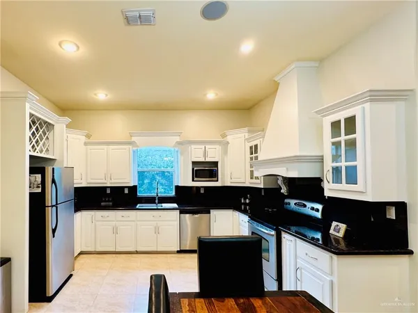 $369,900 | 1907 Jonathon Drive, Mission, TX 78572