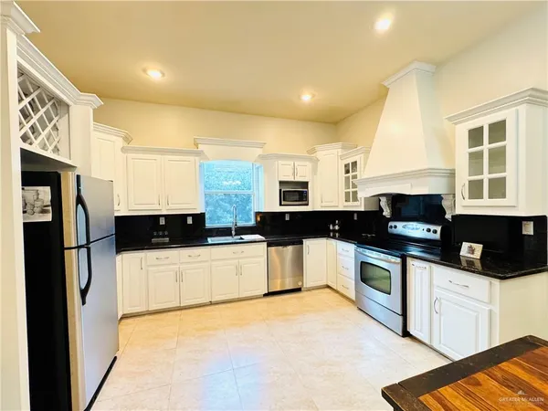 $369,900 | 1907 Jonathon Drive, Mission, TX 78572