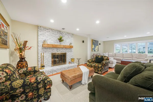 $1,049,000 | 3 Tristam Place, Pine Brook, NJ 07058