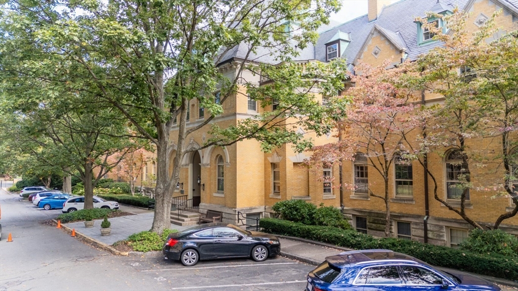 60 Glen Road, Unit 101 Brookline, MA 02445 - Photo 41 of 42