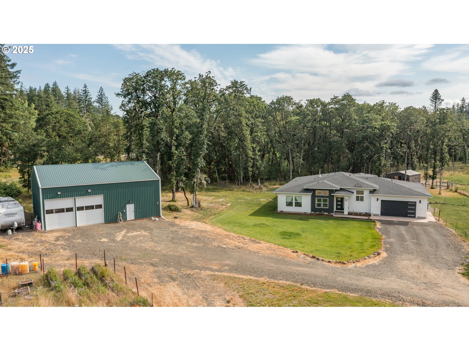 33870 Totem Pole Road Lebanon, OR 97355 - Photo 3 of 48 Gallery Image 3