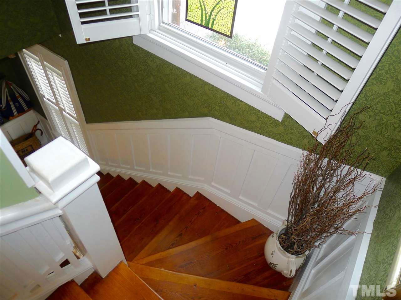 136 Woodburn Road, Unit 4 Raleigh, NC 27605 - Photo 9 of 18 a view of an ocean