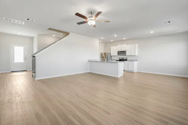 $2,425 | 6418 Winter Elm Street, Houston, TX 77048