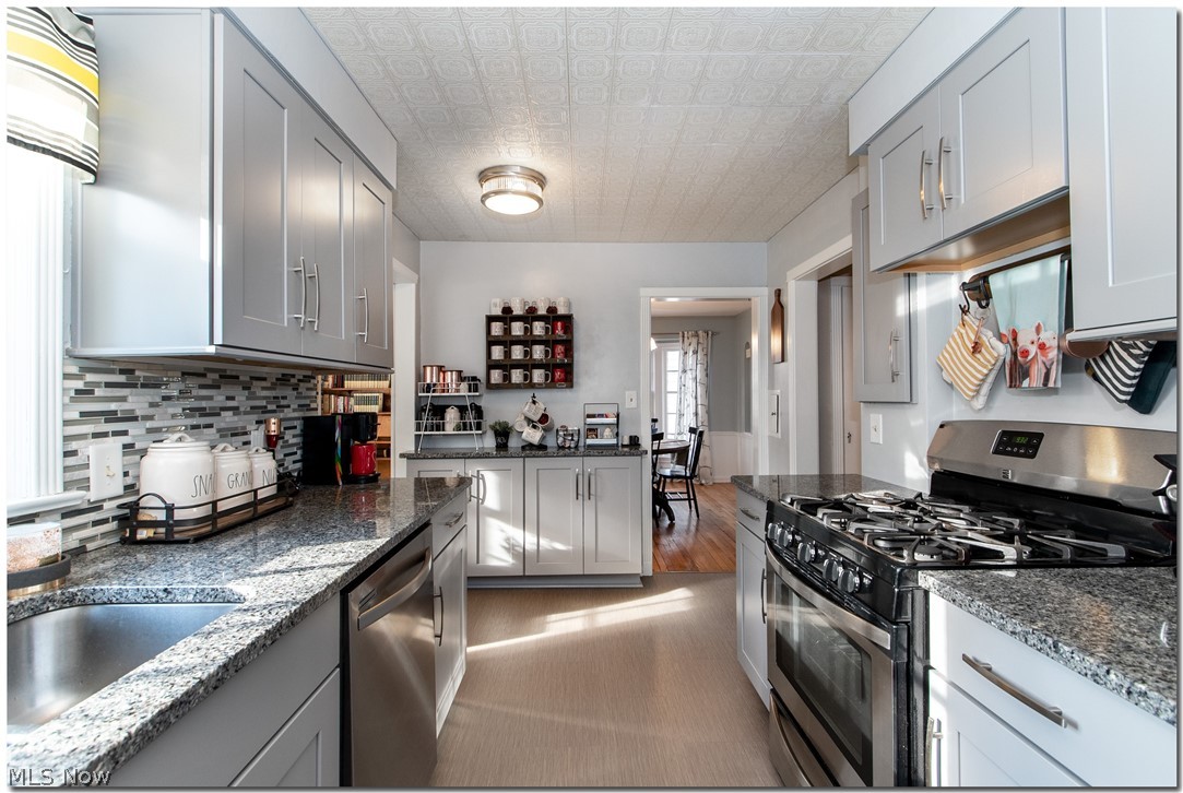 3246 Rumson Road Cleveland, OH 44118 - Photo 4 of 26