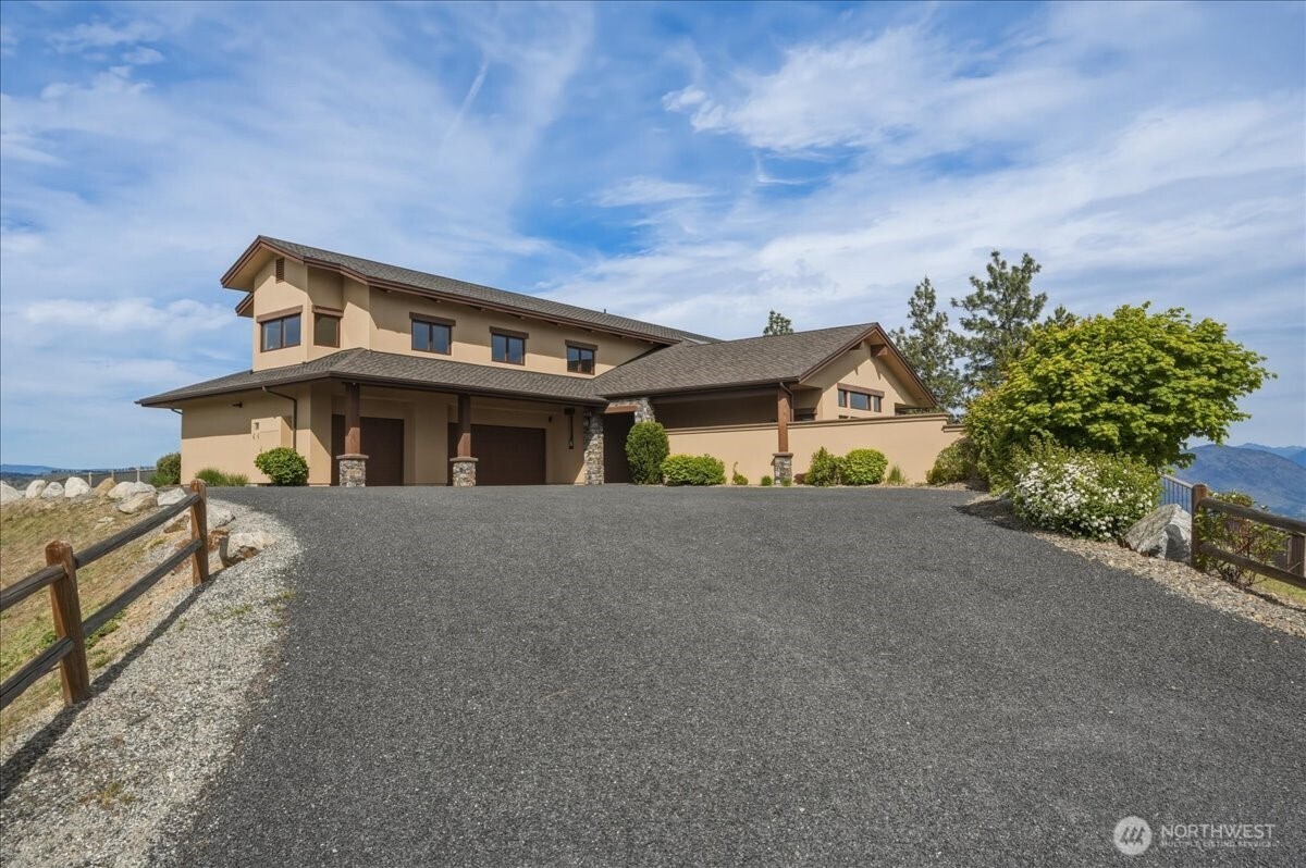 300 Hawks Ridge Road Chelan, WA 98816 - Photo 7 of 40